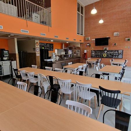 Residencia Universitaria Resa Giner De Los Rios 알칼라데에나레스 외부 사진