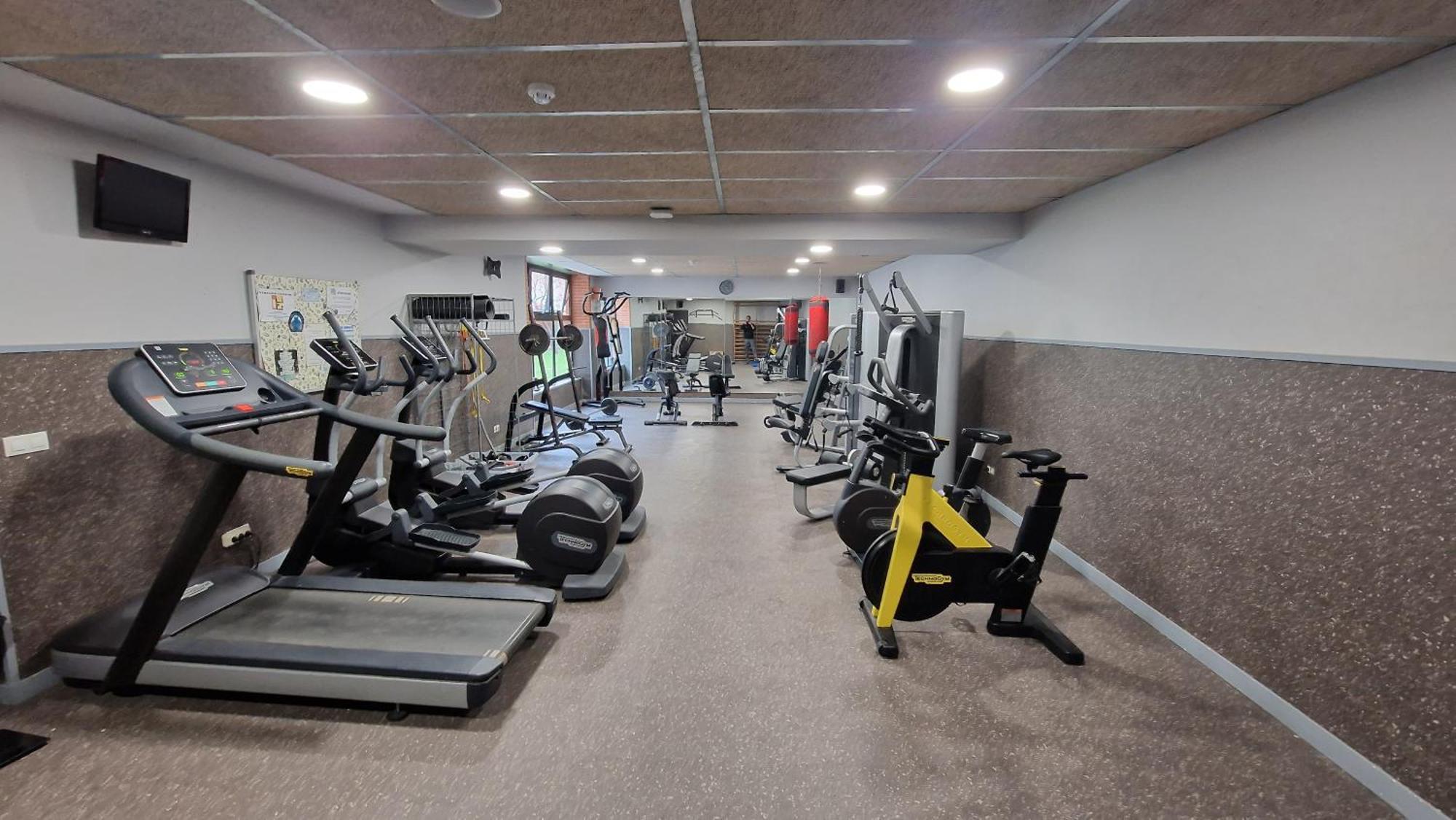 Residencia Universitaria Resa Giner De Los Rios 알칼라데에나레스 외부 사진
